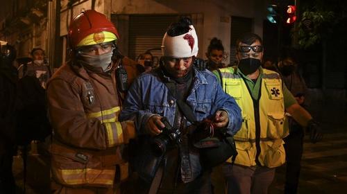 Protestas: Piden ayuda para fotoperiodista agredido por PNC 