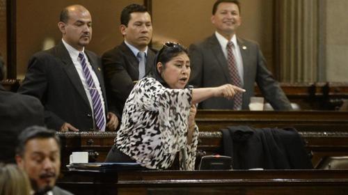 Juzgado cita a Delia Bac por una carretera que la benefició