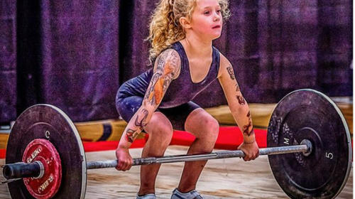 Ella es Rory, la niña más fuerte del mundo 