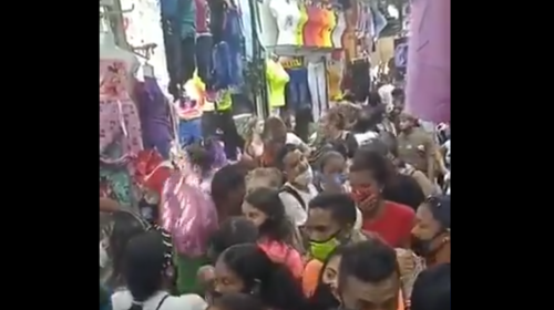 &iquest;Video muestra la Plaza El Amate abarrotada? R:// Falso