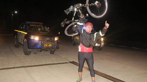 Viajó desde Puerto Barrios en bici para ver a Virgen de Guadalupe