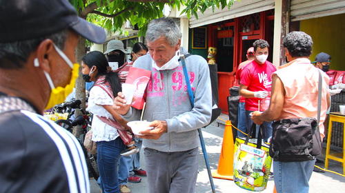 Incendio consume "La Olla Comunitaria" en Rayuela