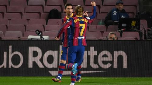 Messi rescata al Barcelona del empate y logra superar al Levante