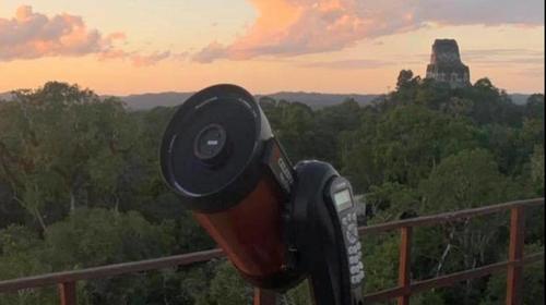 Las im&aacute;genes de J&uacute;piter y Saturno captadas desde Tikal