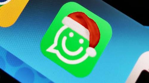 As&iacute; puedes colocar un gorrito de Navidad al logo de WhatsApp