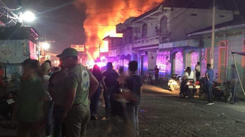 ¡Impresionantes imágenes! Así comenzó el incendio en San Marcos