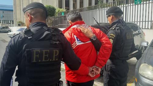 Obligaba a los niños a participar en actividades sexuales