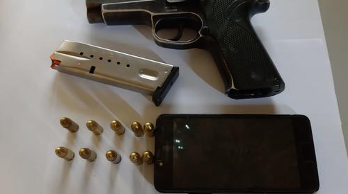 Asaltantes abandonan a cómplice tras intento de robo