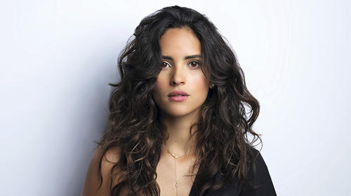 Salen a luz tiernas fotos de la familia Arjona en boda de Adria