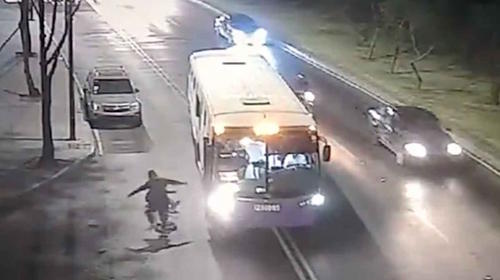 Policía frustra asalto y balea a ladrón en México