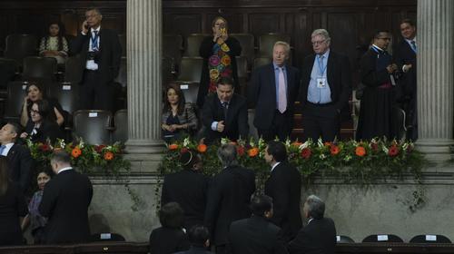 Alfonso Portillo asiste a juramentación de Evelyn Morataya