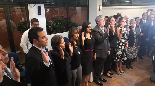 Juramentan a Jimmy Morales y de nuevo tiene inmunidad