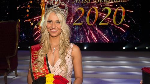 Candidata de Miss B&eacute;lgica sufre ca&iacute;da y pierde el sost&eacute;n