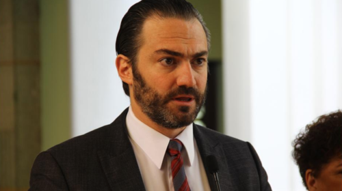 Exministro Acisclo Valladares se pone a disposición del juez 