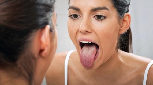 Amanecer con mal sabor podría ser signo de graves enfermedades 