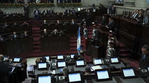 Los primeros "tránsfugas" de la nueva legislatura