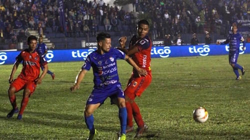 Cobán rescata el empate ante el campeón Municipal sobre la hora