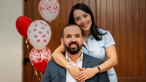 Esposa de Amílcar Rivera regaña a Neto Bran y le pide recato