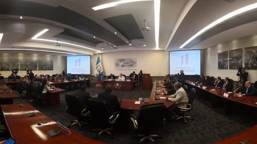 Capturas y mareros: los temas de Giammattei ante diputados