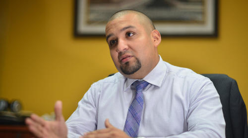 La discusión entre exjefe de la SAT y exministro de Finanzas