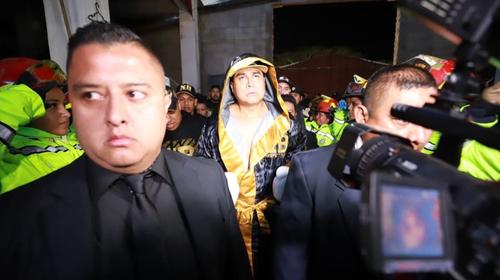 Neto Bran afirma que la pelea fue detenida por invasi&oacute;n al ring