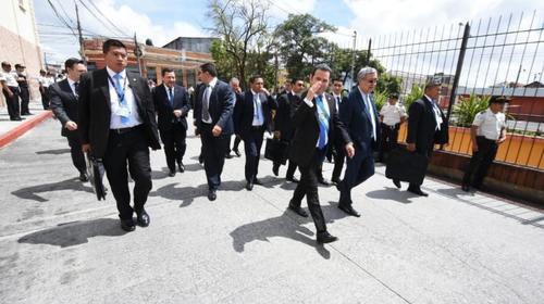 Jimmy Morales tiene 24 agentes de la SAAS cuidándolo