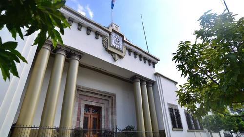 Descubren que un carro fue robado en una entidad del Gobierno