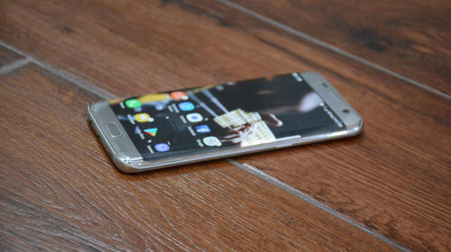 Mujer marc&oacute; el n&uacute;mero de emergencias con los dedos de los pies