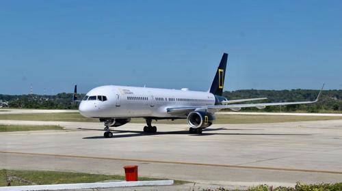 Avión de National Geographic aterriza en Petén para documental