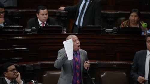 Tensión en el Congreso, gritos y desplantes por polémica ley