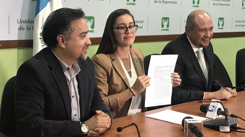 Diputados de la UNE accionan contra la Ley de ONG