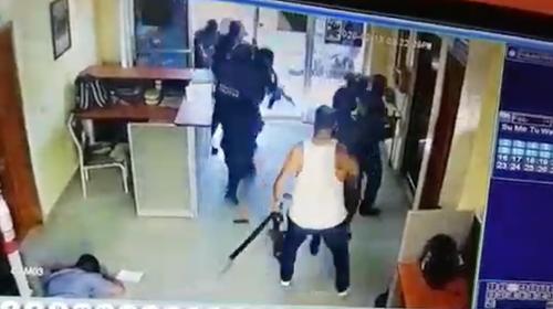 Videos: Así fue la brutal emboscada para rescatar a líder de mara