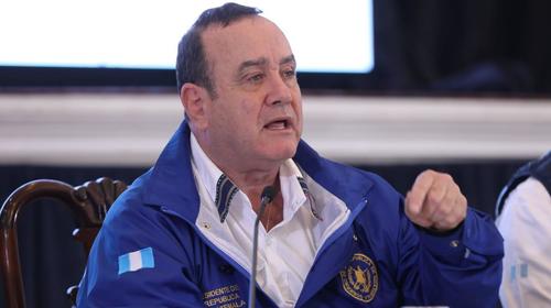 Giammattei: "Los corruptos se van a la cárcel o se van del país"