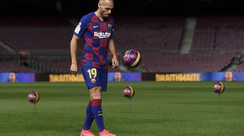 El tremendo "fail" de Braithwaite en su presentación con el Barça