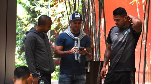 El "Moyo" Contreras visitó a Comunicaciones en México