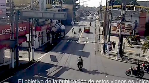 Una pelea en plena calle provoca un aparatoso accidente