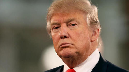 Trump analiza cerrar frontera con M&eacute;xico por coronavirus