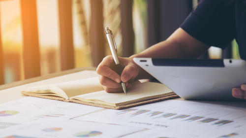 EE.UU. retirará la visa a estudiantes que tomen clases virtuales