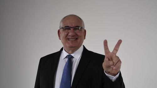 Excandidato de Viva se desliga del partido tras arresto de asesor