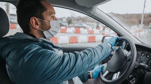 Movilidad vehicular continúa pese a restricción por placa