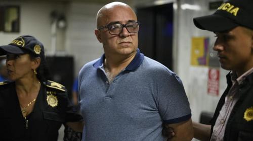 Video: Así trasladaron al hospital a exministro por Covid-19