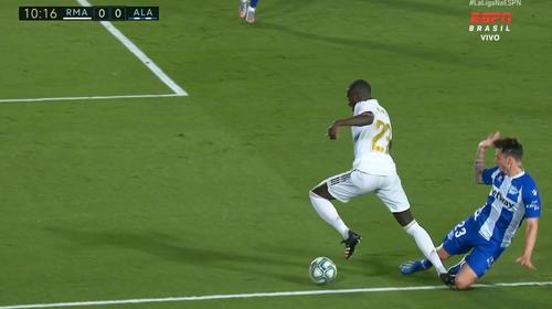 Real Madrid abre el marcador con pol&eacute;mico penal sobre Mendy