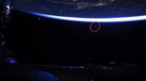 As&iacute; se ve el paso de Neowise, el cometa m&aacute;s brillante