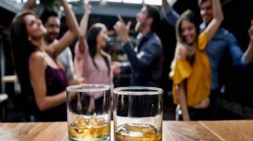 Muere tras contagiarse en “fiesta Covid” organizada por infectado