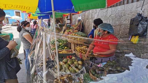 Infectólogos explican dónde se corre riesgo de contraer Covid-19