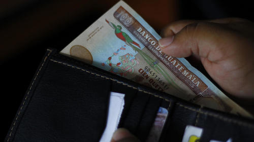 Tercer pago del "Bono Familia" podría ser de menos dinero