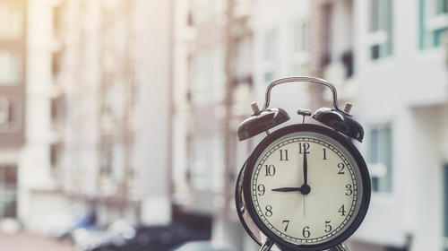 Las razones por las que se cambió el horario del toque de queda