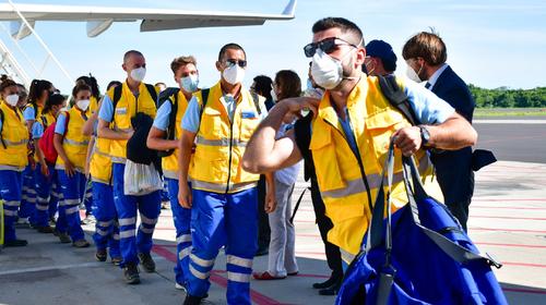 M&eacute;dicos espa&ntilde;oles llegan a El Salvador para combatir el covid-19