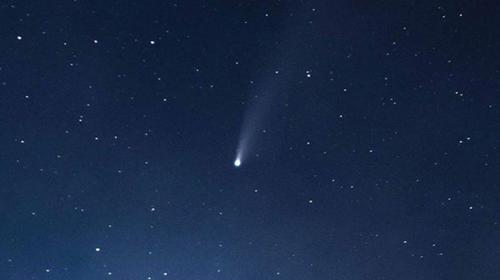 Captan al cometa Neowise a su paso por el Parque Nacional Tikal 