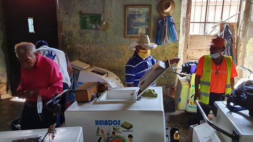 Conoce la iniciativa para ayudar a los "Abuelitos heladeros"